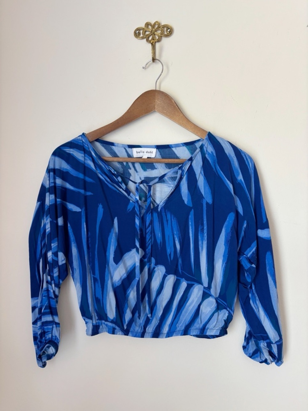 Bella Dahl Bayside Blue Palm Print Cropped Pullover Top XS